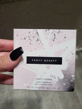Fenty Beauty Fenty Cheeks Suede Powder Blush - Riri